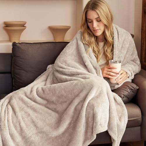 Image of Exclusivo Mezcla Plush Fuzzy Fleece Bed Blanket Twin Size, Super Soft, Fluffy and Warm Blankets for Couch, Bed, All Season (Camel, 90x66 inches)