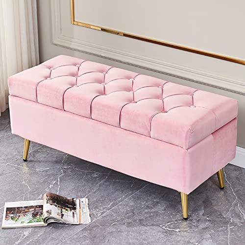 Tabouret de rangement en velours pour ranger votre salon encombré avec élégance