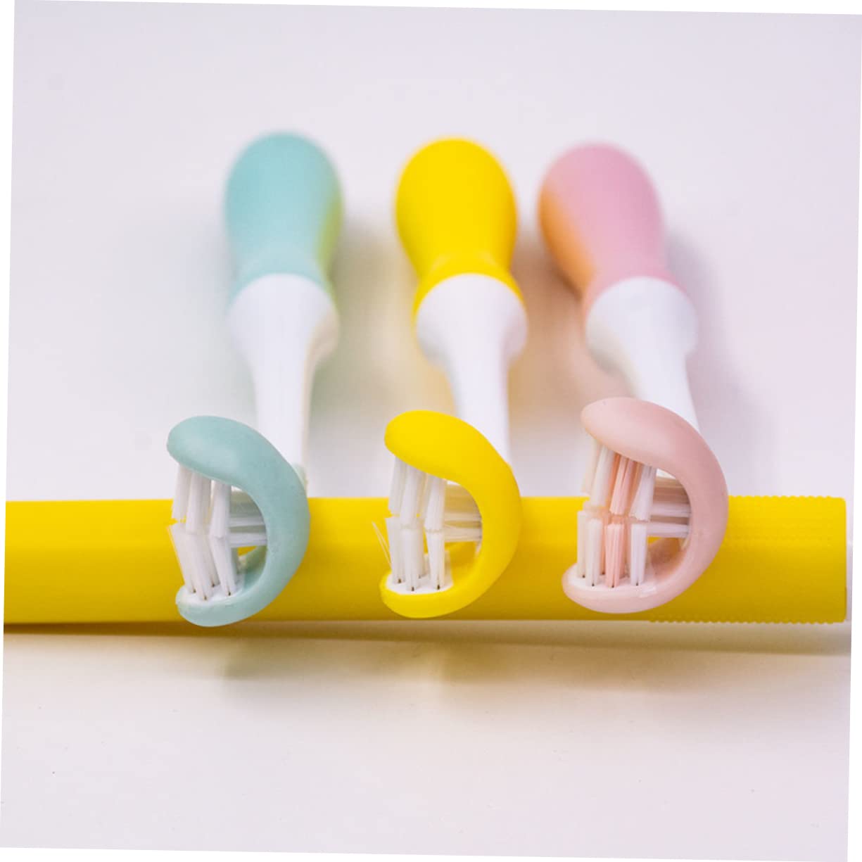Spazzolino per Denti Adulti 3 Lati Setole Morbide Avvolgenti Design Ergonomico Leggero e Confortevole per Pulizia Orale senza Angoli Morti