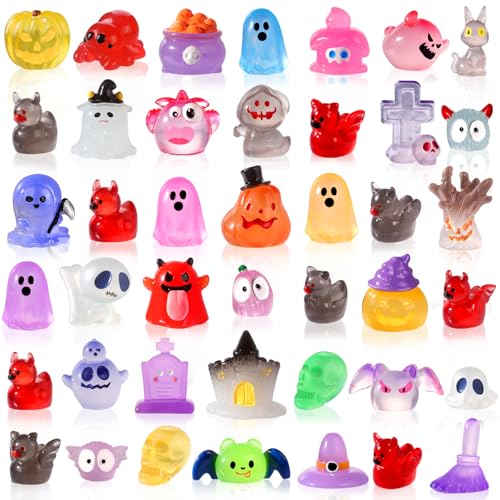 XIMISHOP 50 Stück Mini Harz Figuren Halloween, Kleine Leuchtende Harz Miniaturen Figuren für Halloween Party Garten Deko Geschenke