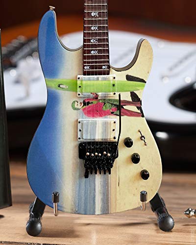 AXE HEAVEN Metallica Kirk Hammett ESP Joker Surfs Up Réplique de guitare miniature - Les Beatles, Paul McCartney, John Lennon, RIngo Starr, George Harrison AXE HEAVEN Metallica Kirk Hammett ESP Joker Surfs Up Réplique de guitare miniature – Image 6