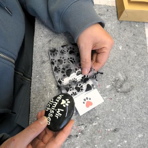 Andys Steinwelt® Tiergrabstein mit Wunschtext personalisierbar Gedenkstein für Haustiere mit Tierpfote, Trauerstein ca. 7-8 cm für Hund, Katze und Kleintiere würdiges Andenken und Grabbeigabe