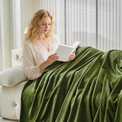 Image of WARMDERN Olive Green Velvet Duvet Cover Set Queen Size, Luxury Milk Velvet Bedding Duvet Cover with Zipper Closure, 3pcs Ultra Soft Duvet Covers for All Seasons, 90 inch x 90 inch, Olive Green