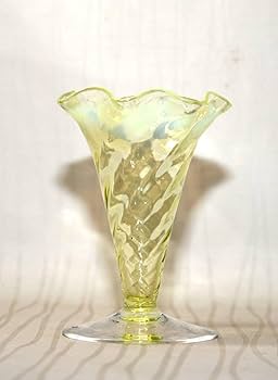 ウランガラスの花瓶 ウランガラスの花瓶 Yahoo!オークション - 【LIG】20世紀初頭