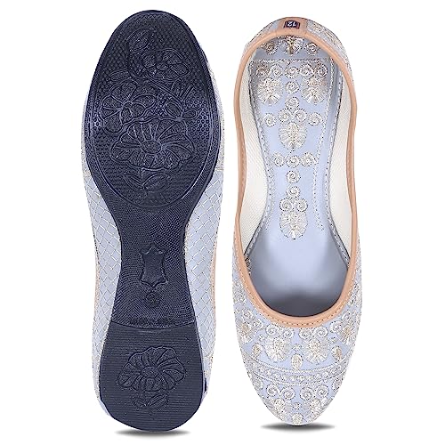 Image of DFR Women's Embroidered Phulkari Punjabi Mojaris Juti Jutti Shoe