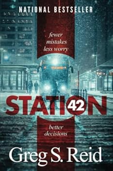 Paperback Station 42: fewer mistakes, less worry, better decisions Book