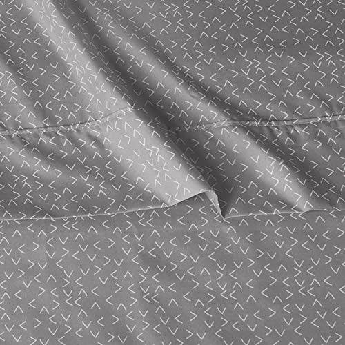Image of Amazon Basics Lightweight Breathable Brushed Microfiber Wrinkle Resistant 3-Piece Bed Sheet Set with 14-Inch Deep Pockets,Twin,Gray Arrows,Printed,(Pack of 4)