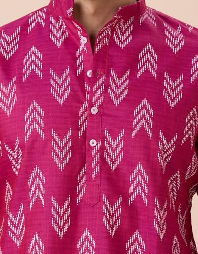 Image of Studio Shringaar Men's Cotton Blend Relaxed Fit Ikat Printed Knee Length Kurta