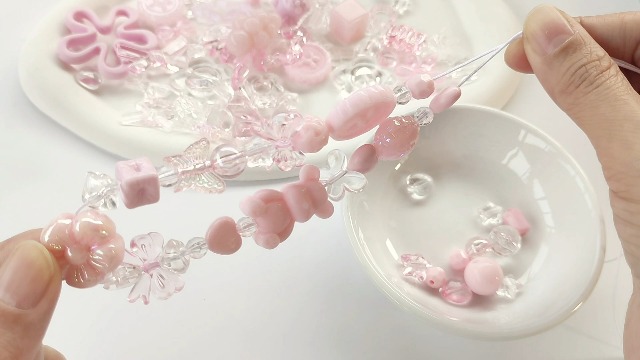 Amazon.co.jp: Harovo ビーズ ミックス アクリルビーズ セット 100g入