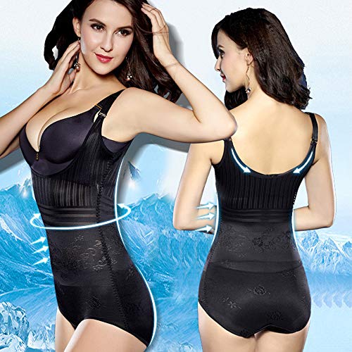 Gaine amincissante invisible sous une robe de soirée pour sublimer la taille