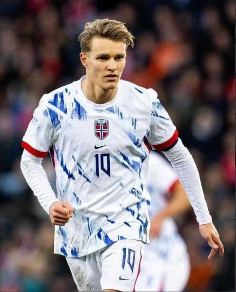 ウーデゴール　ノルウェー代表Awayユニフォーム Amazon | ノルウェー代表ユニフォーム アウェイ 24-25 ウーデゴール