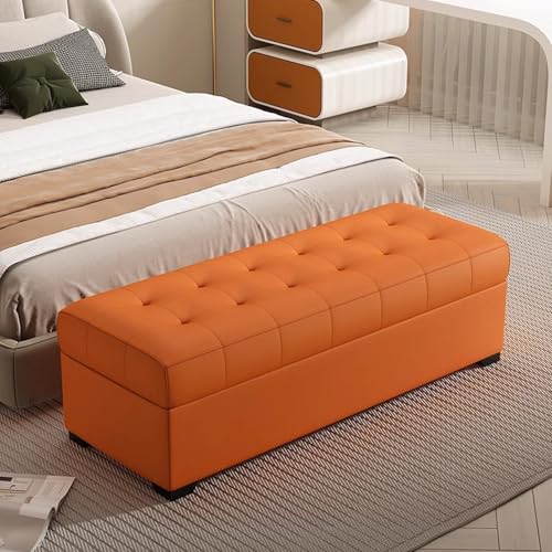Banc de rangement en cuir capitonné aux finitions soignées pour le salon