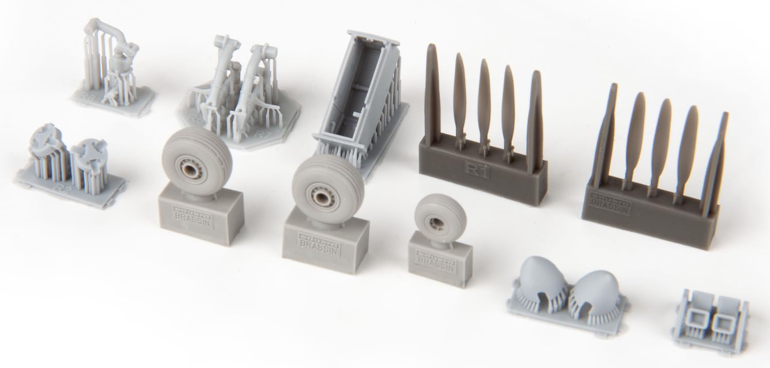 Amazon.com: Eduard EDU2148 1/72 Limited Edition Czech L-410UVP