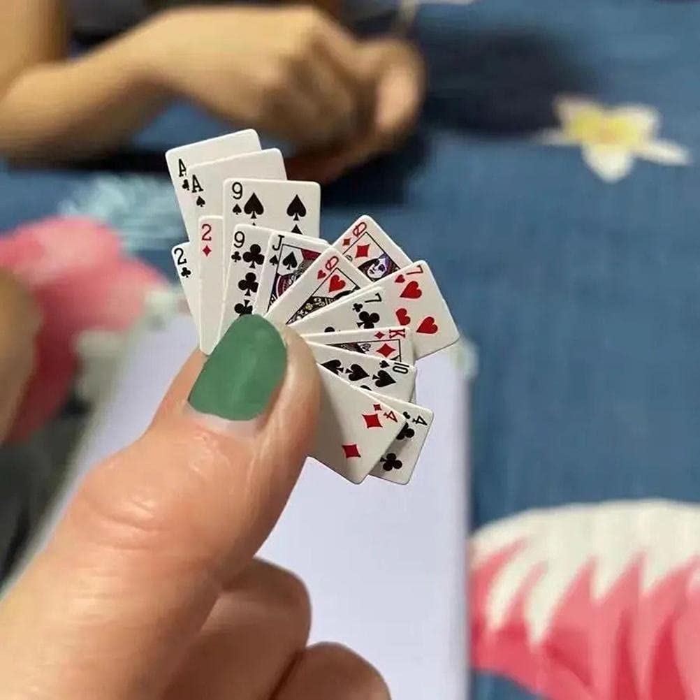 Mini-Spielkarten-Set, 3er-Pack, Je 54 Karten, Kleines Pokerdeck in Reisegröße für Erwachsene, Spiele Im Innen- und Außenbereich, Partyspaß, Tischdekoration, Beschi (Schwarz)