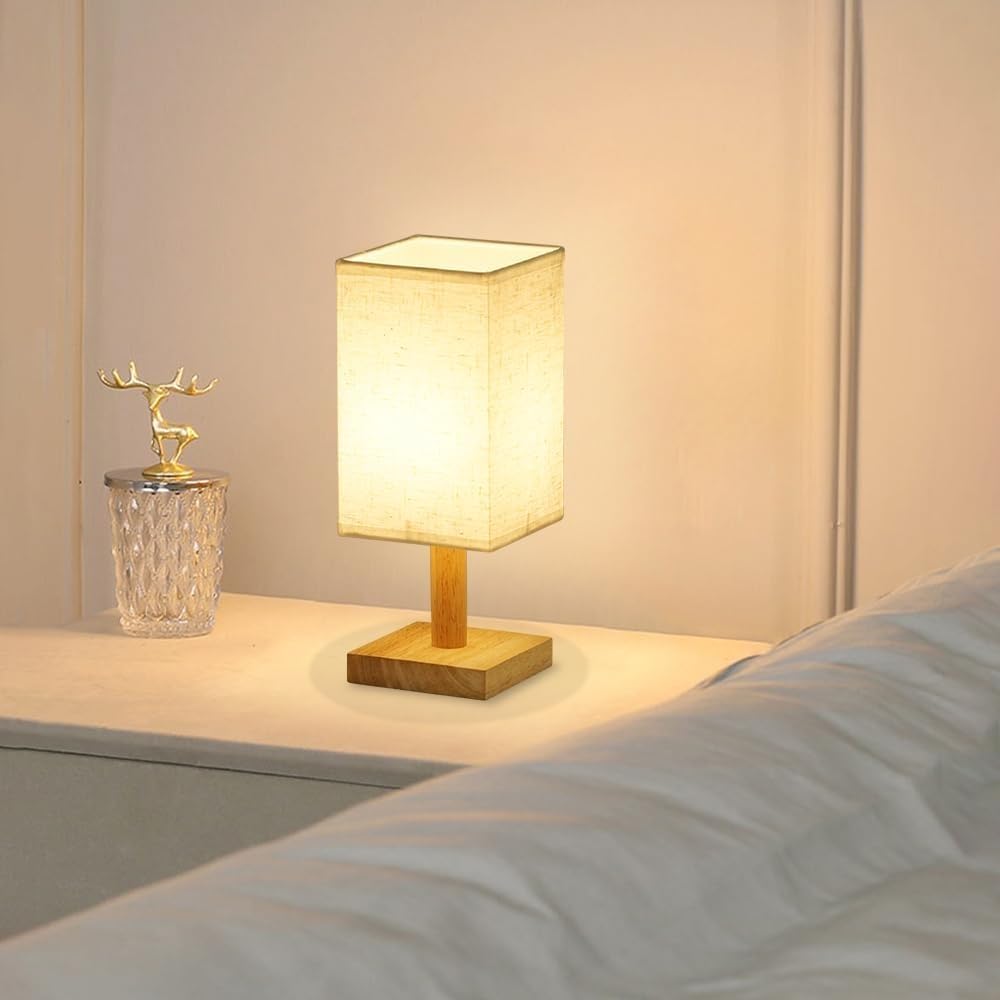 Lampy stołowe. Lampka nocna E27 w nowoczesnym kwadratowym stylu, drewniana podstawa, lampa akcentowa do sypialni, salonu, pokoju dziecięcego