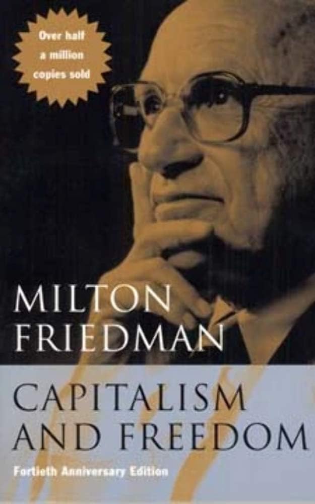 Capitalism and Freedom: Fortieth Anniversary Edition Paperback – 15 Nov. 2002