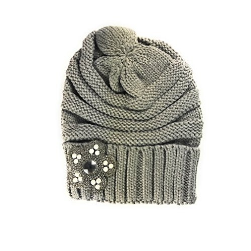 Le Bonne Affaire Chic Cable Knit Womens Beanie with Removable Broach (Light Gray)