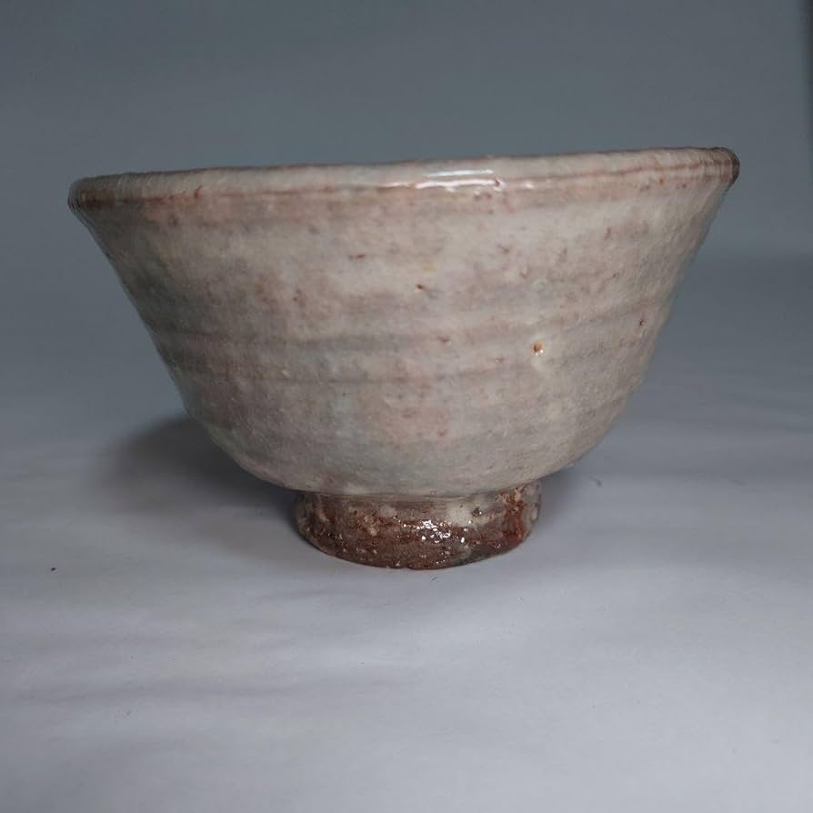 Amazon.co.jp: 渡辺栄泉 萩茶碗 共箱萩焼 抹茶茶碗 茶道具 Amazon.co.jp: 渡辺栄泉 萩茶碗 共箱萩焼 抹茶茶碗 茶道具