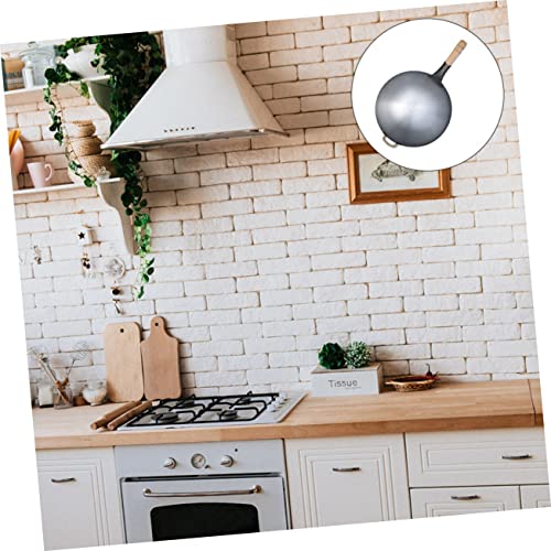 Wok de hierro grueso estilo chino con mango de madera miniatura 5