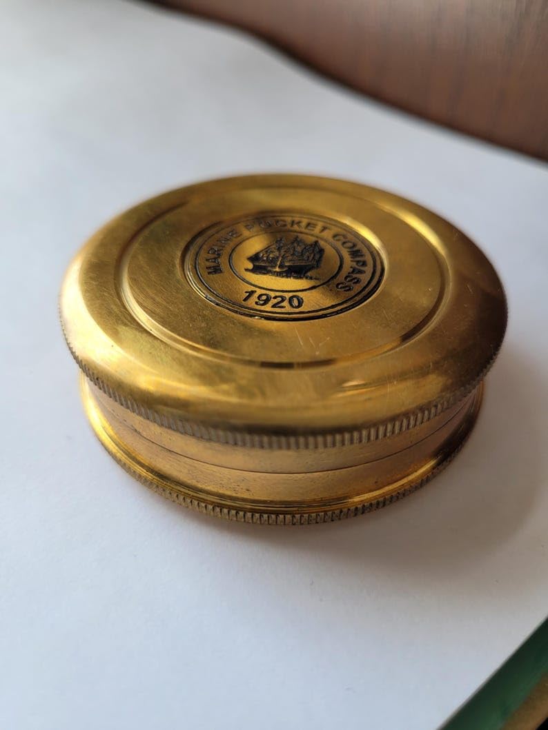 Bussola tascabile in ottone antico anni '20 con custodia in pelle