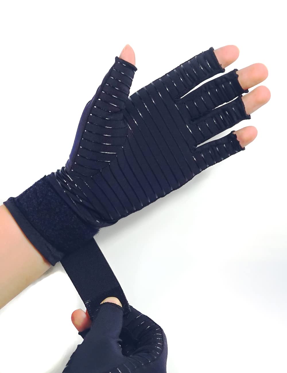 DonfriWrist support Arthritis Gloves Copper Wristband Compression GlovesFingerless Glove Hand Pain Relief Men/Women Games Rheumatism Tendonitis Raynaud's syndrome (L-XL)