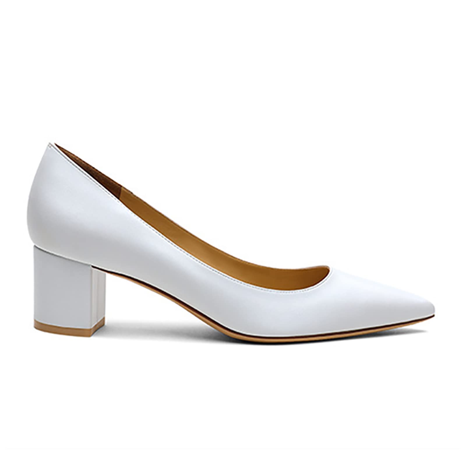 Chaussures de mariage à bout pointu et finitions haute couture