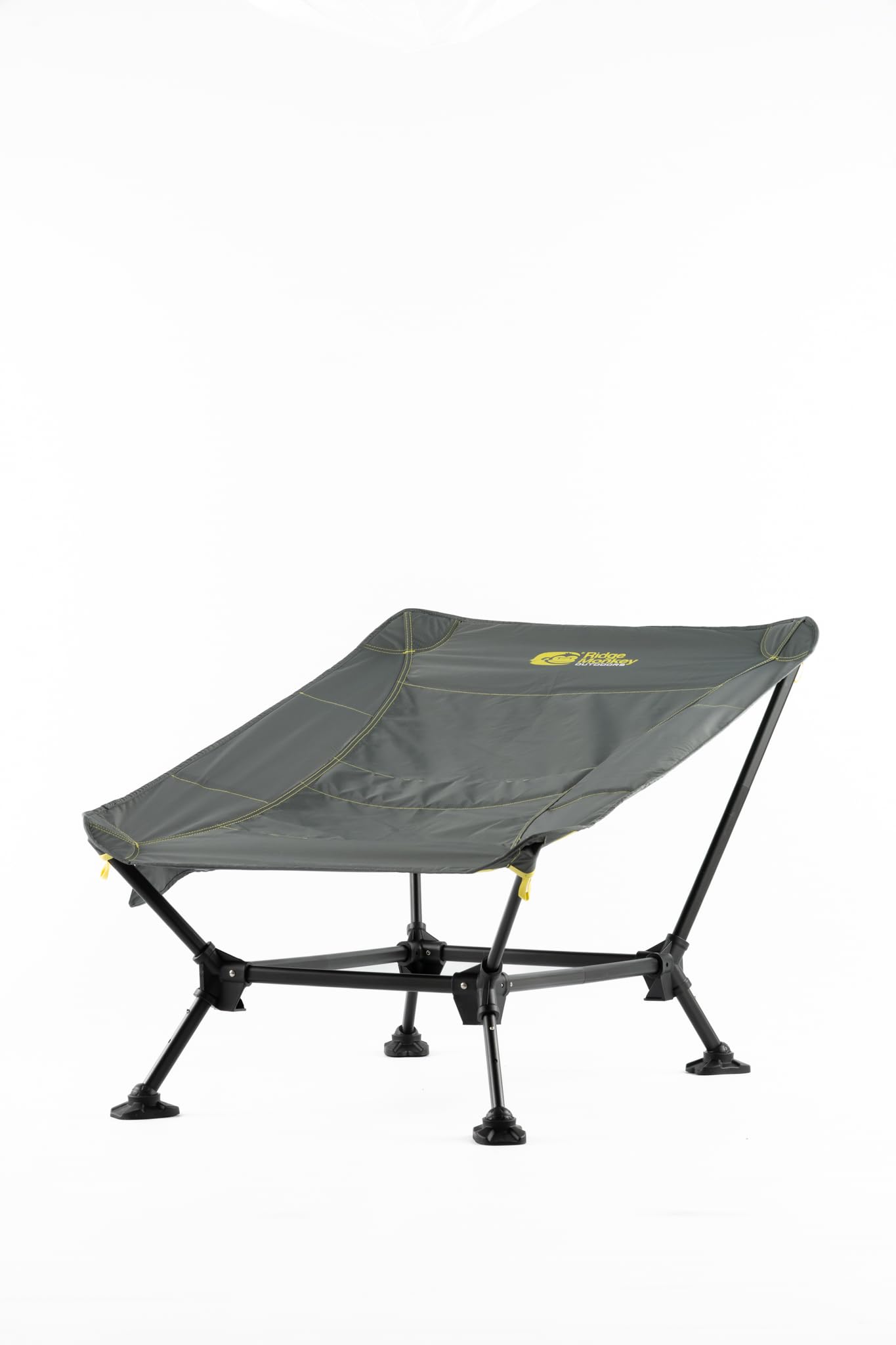 Ridgemonkey Outdoors Alta Chaise longue de camping – Chaise pliante légère à profil bas avec pieds réglables et pieds boueux – Capacité de 150 kg – Nylon 210D résistant à l'eau pour la plage et la