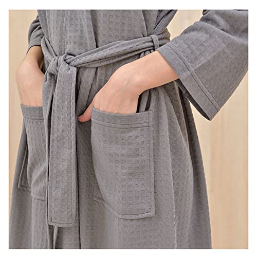 Vêtements de nuit et de détente : peignoir long d'été et hiver