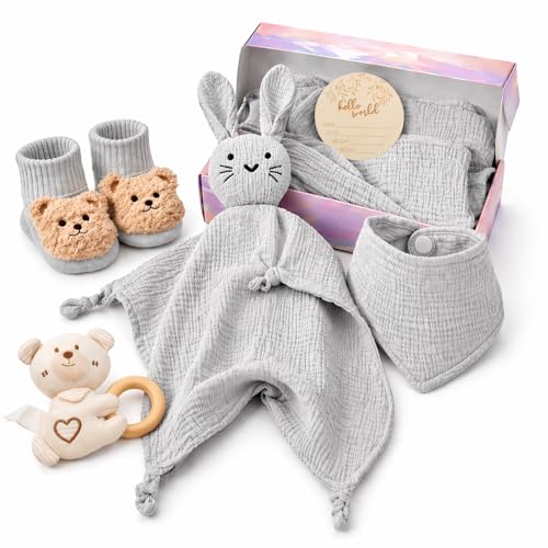 DRAKEWOOD Gris 6 en 1 Canastilla Bebe Recien Nacido Unisex con Toalla Baño Babero Triangular Calcetines Sonajero Tarjetas de Hitos y Mantita de Apego Gato - Set de Regalo Nacimiento para Niña Niño