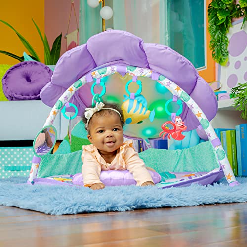 Bright Starts, Disney Baby, The Little Mermaid Twinkle Trove Light-Up Musical Baby Activity Gym, 25+ min van melodieën, 6 speelgoed, leeftijden pasgeboren +, paars - Afbeelding 5