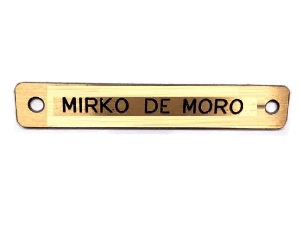TARGA OTTONE SELLA CAVALLO 7x2 cm 1mm 2 FORI targhetta 1 RIGO cavezza cavallo Briglia Sellino COL NOME CAVALLO INCISIONE COMPRESA stampatello 1 portachiavi