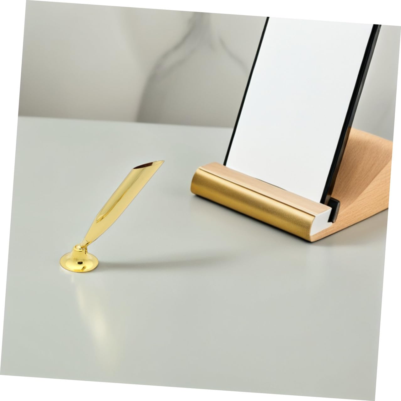 30 Pezzi Portapenne da Scrivania in Metallo Elegante per Penna Singola Compatibile con Penne Stilografiche Matite e Penne Sfera Supporto Funzionale per Ufficio Hotel e Banca