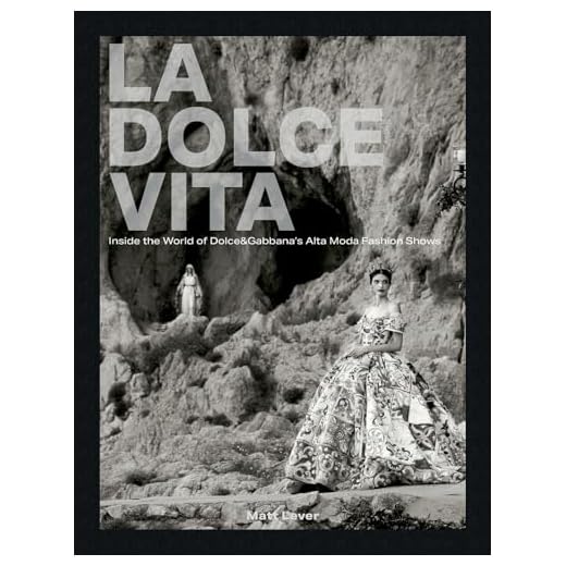 Are messenger bags popular in italy La Dolce Vita Fashion Book