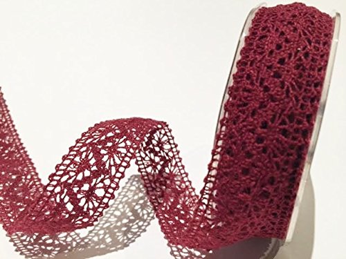 Bertie 's Bows Burdeos Rojo Crochet 22 mm encaje  por metro (este es un corte de un rollo, presentado en una cinta de bertie' s Bows tarjeta)