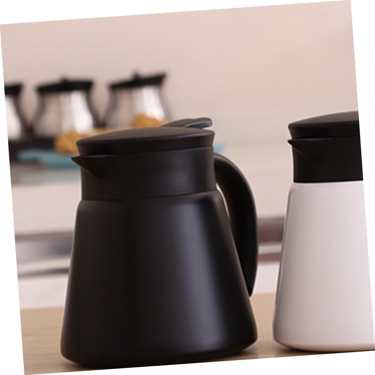 Borraccia Termica 650ml in Acciaio Inox 304 a Doppia Parete | Bianco, Superficie Liscia, per Ufficio e Casa, Uso Pratico e Formato Compatto