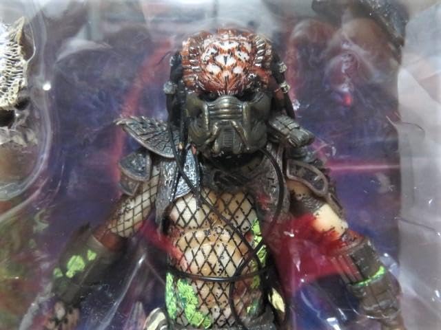 『未開封』　NECA プレデター ジャングルハンター シティハンター フィギュア Amazon.co.jp: (ニーカ) NECA プレデター アルティメット