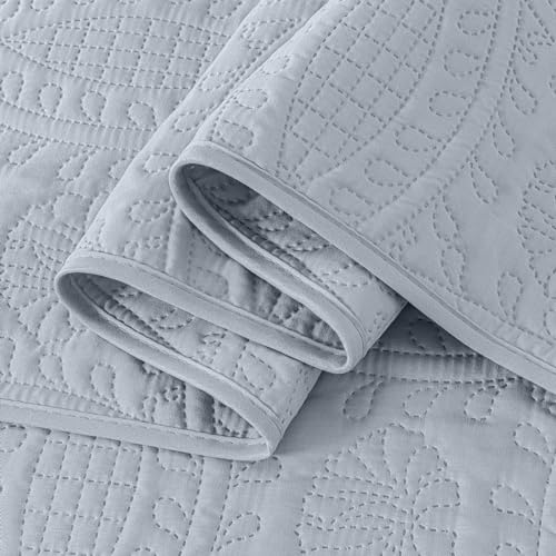 Image of Chezmoi Collection Austin King Bedspread Set 3-Piece Pinsonic Quilted Oversized Bedspread Coverlet Set, King, Silver