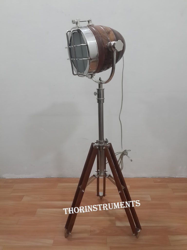 THOR INSTRUMENTS Solid Wood Vintage Studio Model Spot Light with Table Tripod Stand Home Decor Light Rustic Vintage Home Decor Gifts