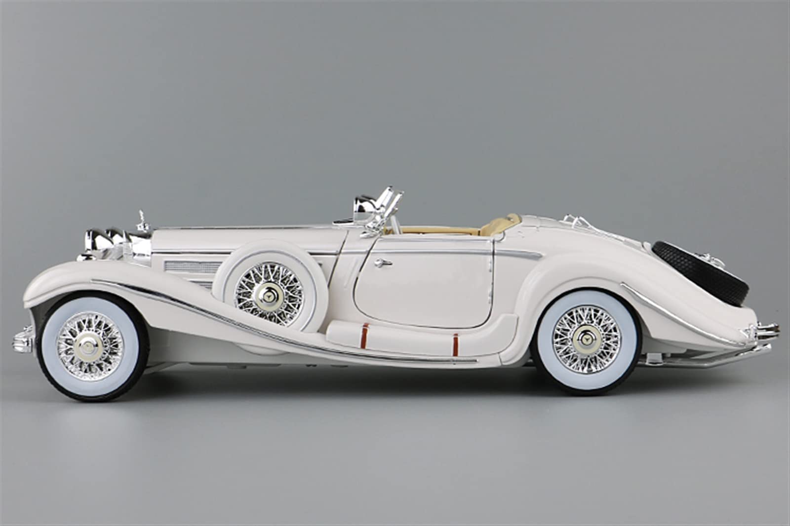 ベンツ　模型ダイキャスト 1/32 ダイキャスト メルセデスベンツ AMG MERCEDES-BENZ