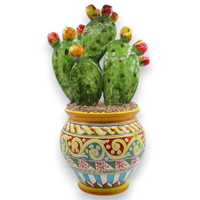 Vase en lame de figue de barbarie : une pièce artistique inspirée de la Sicile