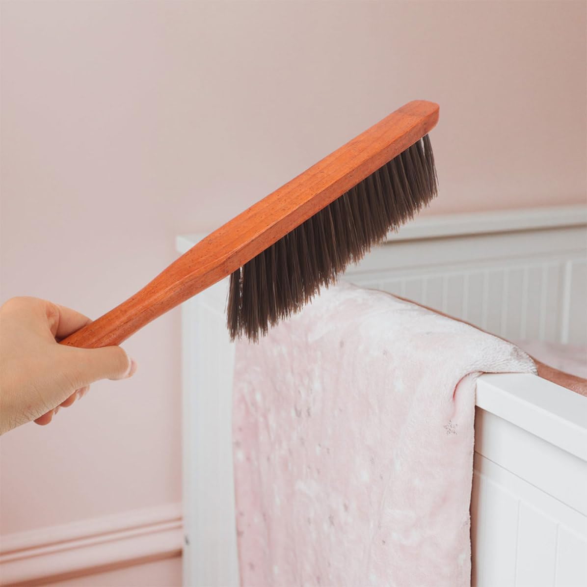 2pcs Wooden Fireplace Cleaning Brushes with Soft Bristle and Ergonomic Handle, Sturdy Hand Whisk Broom for Chimney and Household Appliance Cleaning, for Woodworking and Travel