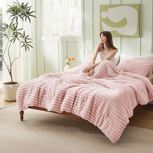 Image of Bedsure Full Fluffy Comforter Set - GentleSoft 3 Pieces Luxury Fleece Pink Bedding, Cozy Room Decor Aesthetic, 1 Full Bed Comforter (82 inchx86 inch) and 2 Pillowcases (20 inchx26 inch)