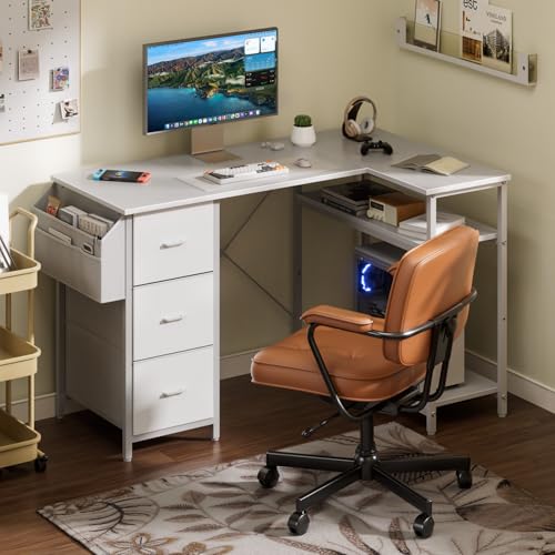 HLFURNITURE l字デスク パソコンデスク 棚板高さ調節可能 幅138cm 引き出しと収納ポケット付きのコーナーテーブル 勉強机 作業机 L字型 組み立てが簡単 オフィスや家庭での使用に適しています (白)
