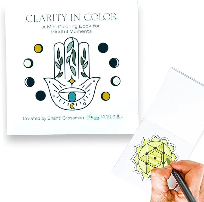 A Brighter Year Clarity in Color - Mini libro para colorear de bolsillo, regalo pequeño para hombres, mujeres, adolescentes, niños, Woo-woo, yoga,