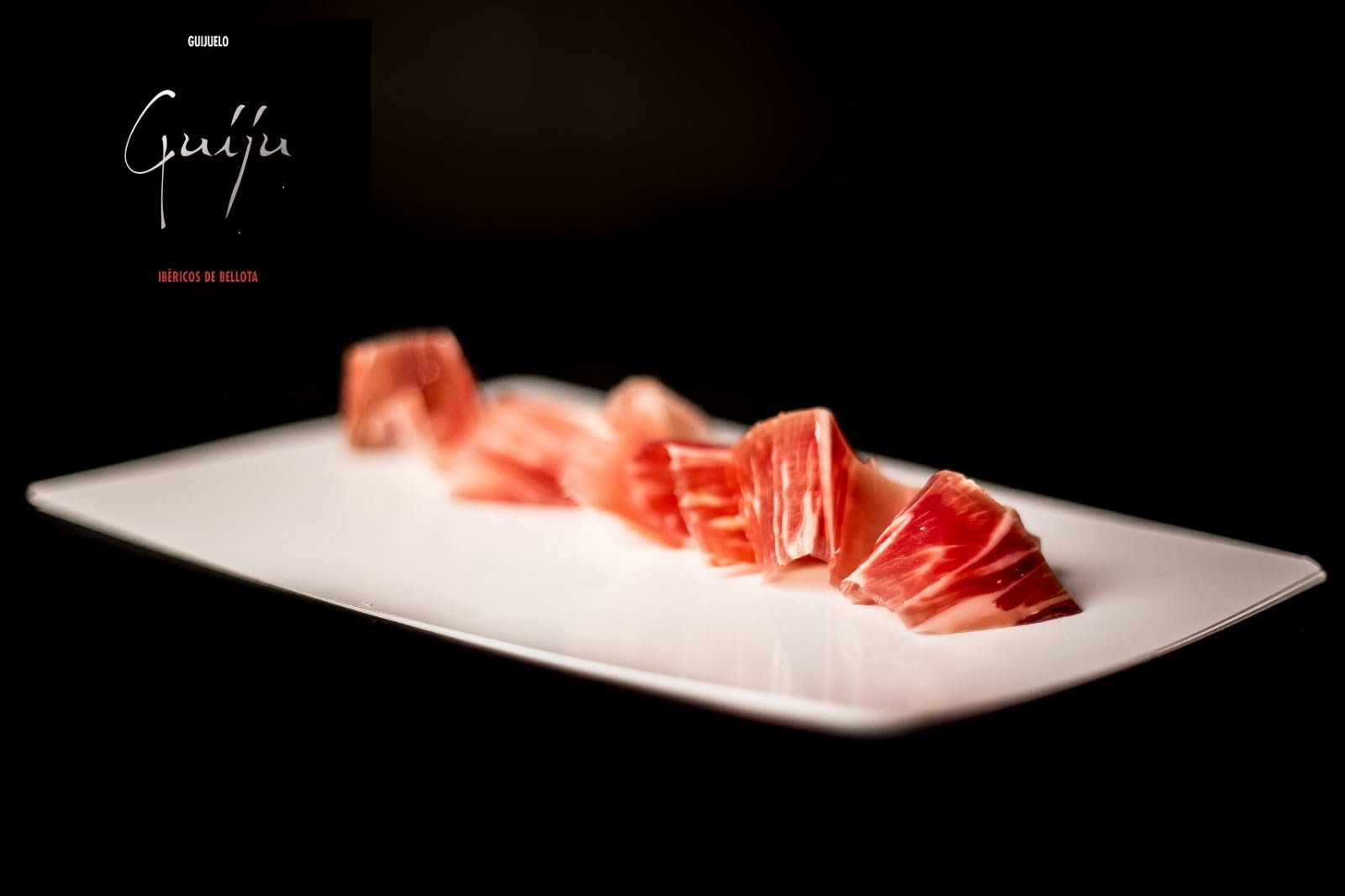Lote de 5 sobres de jamón ibérico de cebo cortado a cuchillo, lomo ibérico de bellota 100% puro y regalo cuña de queso artesanal