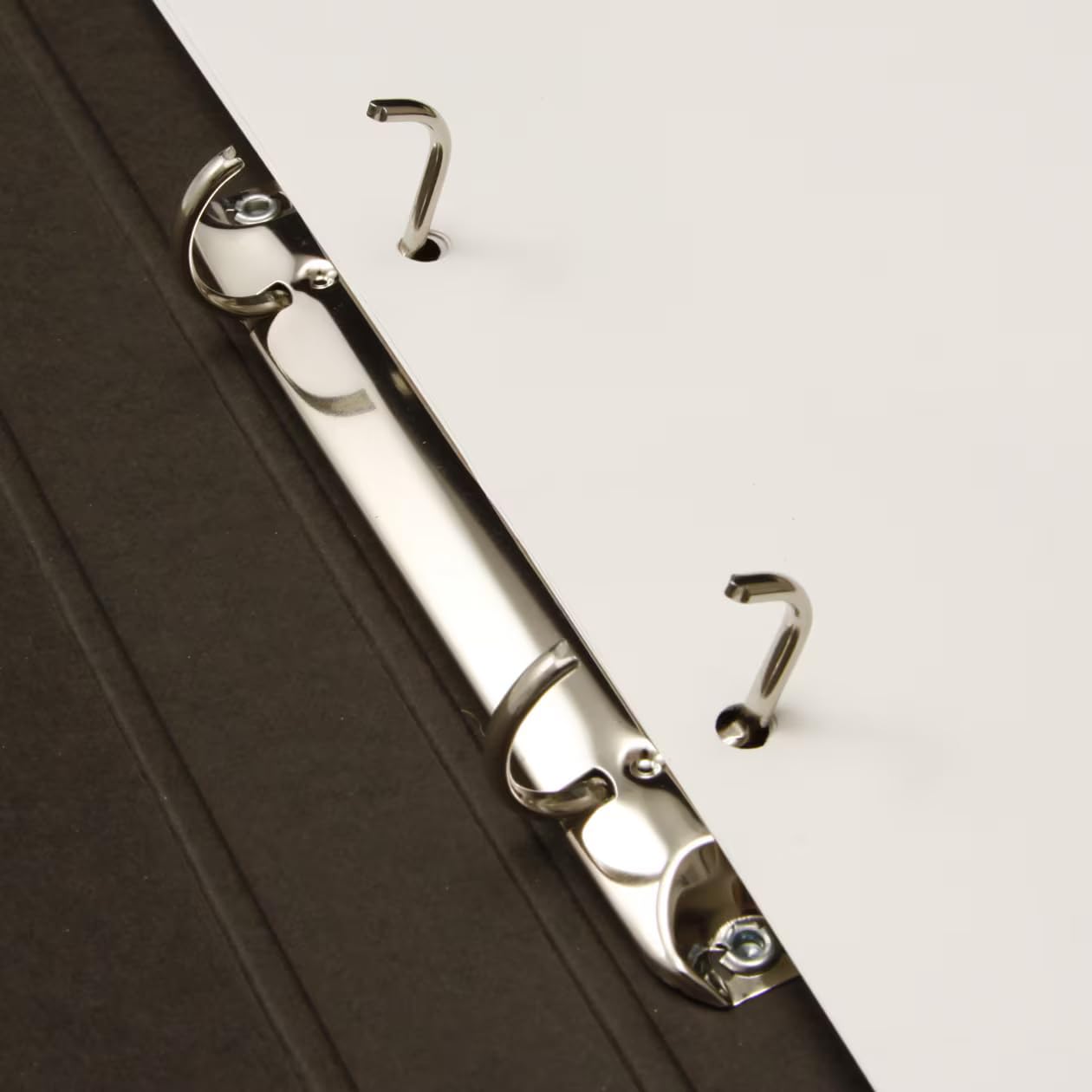 Amazon | 無印良品 ファイル(リング式) ダークグレー A4 2穴 NCA64A9S