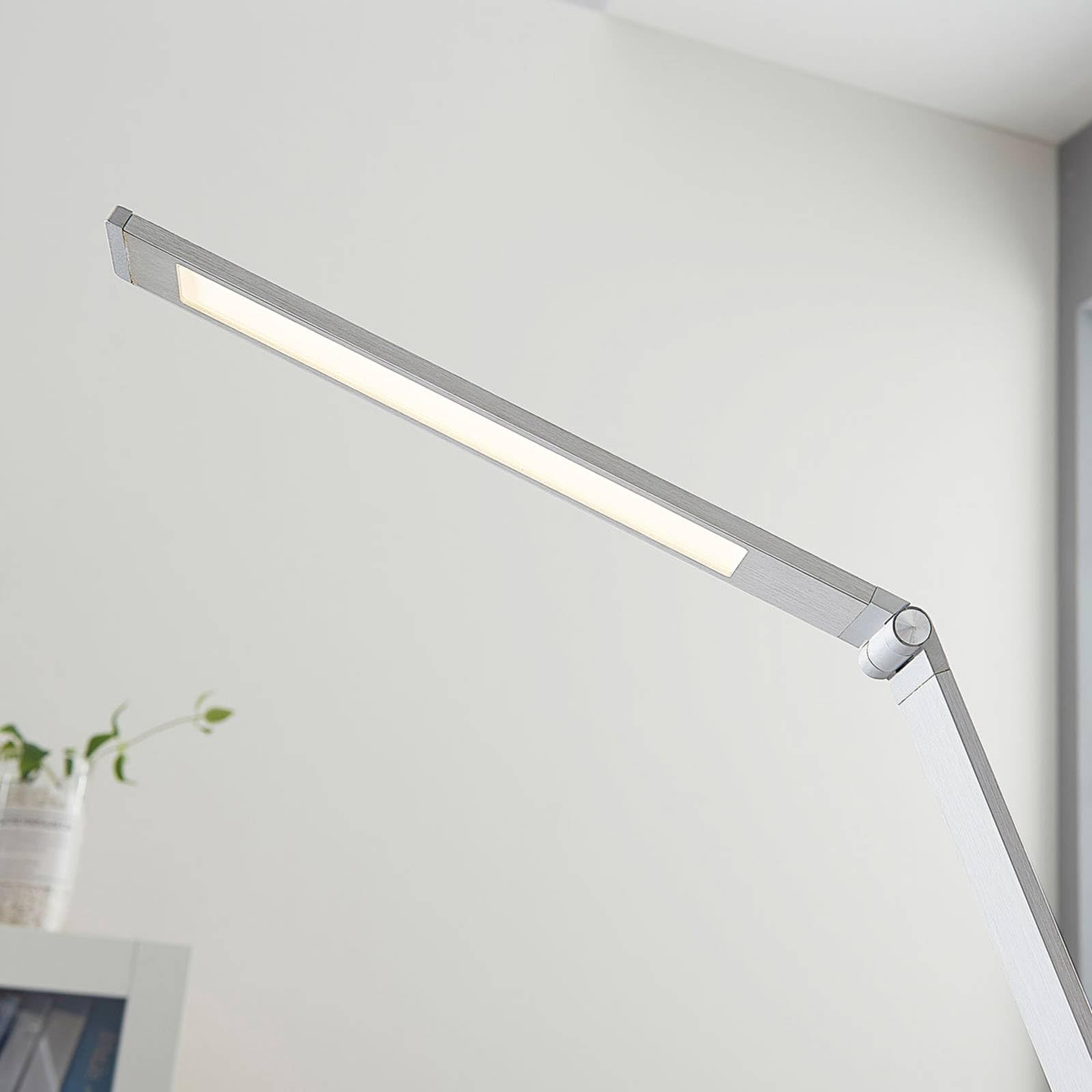 Lucande LED Tischlampe Nicano dimmbar (Modern) in Alu aus Aluminium (1 flammig,) - Tischleuchte Schreibtischlampe Nachttischlampe Arbeitszimmerleuchte