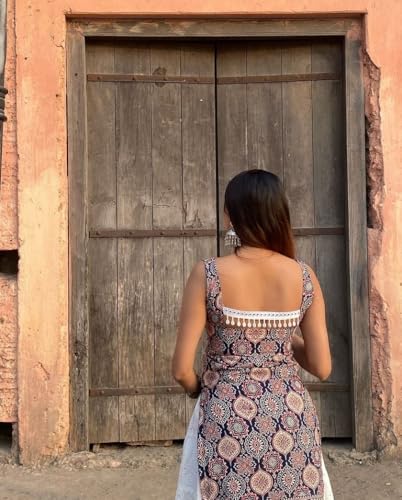 Image of Women's Sleeveless Ajrak Print Kurti, Pure Cotton Straight Fit Straight Cambric Jaipuri Printed Kurti