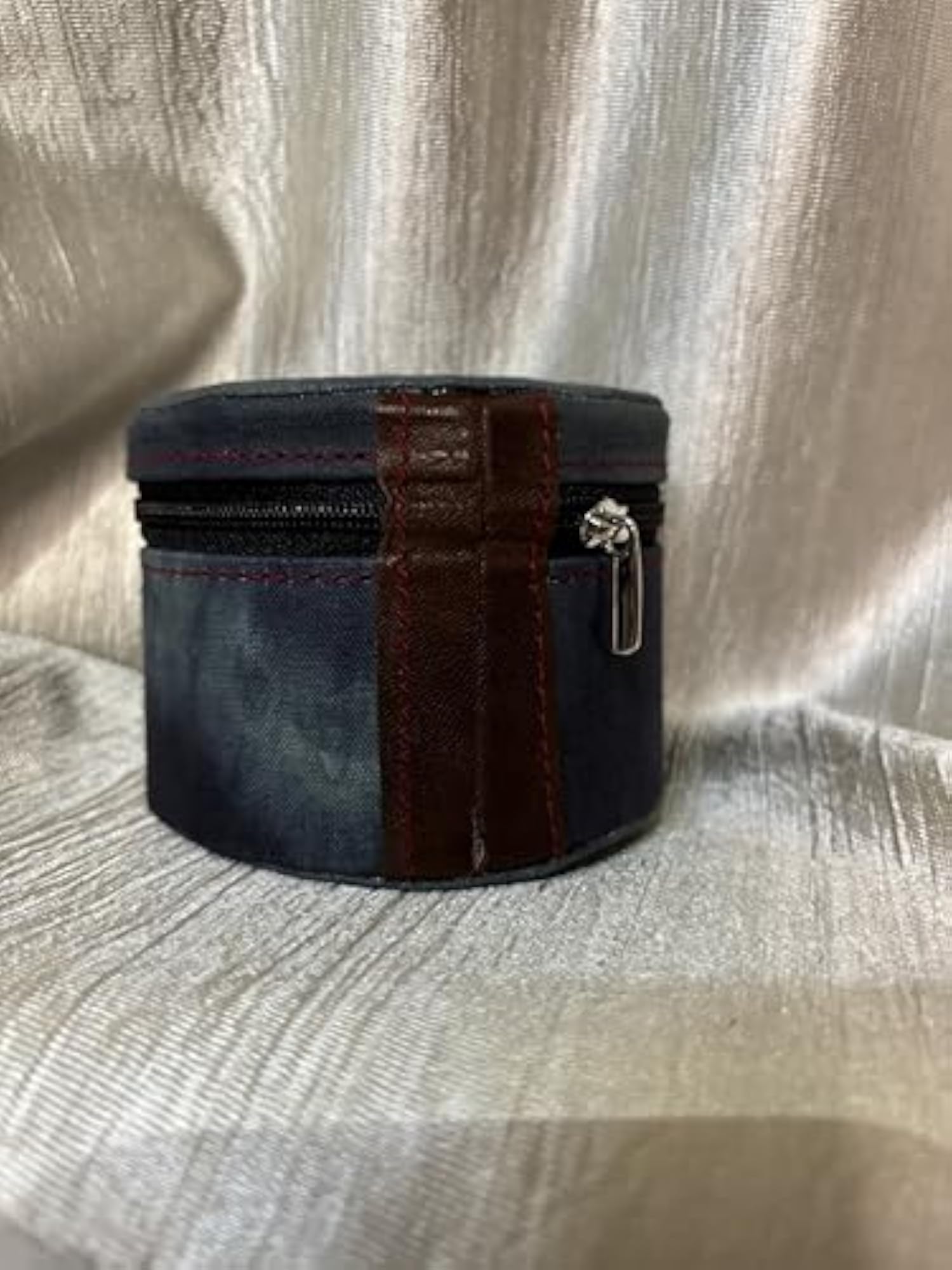 Compact Printed Round Jewelry Box with Zip-Lock