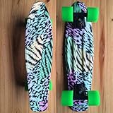 DYKJK Hohe Qualität Farbige Leopard Grafik gedruckt Mini Cruiser Kunststoff Skateboard 22